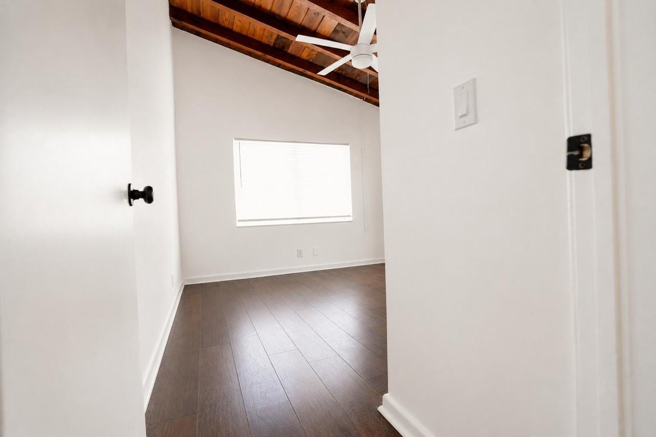 3219 Windsor Ave - Photo 6 of 9