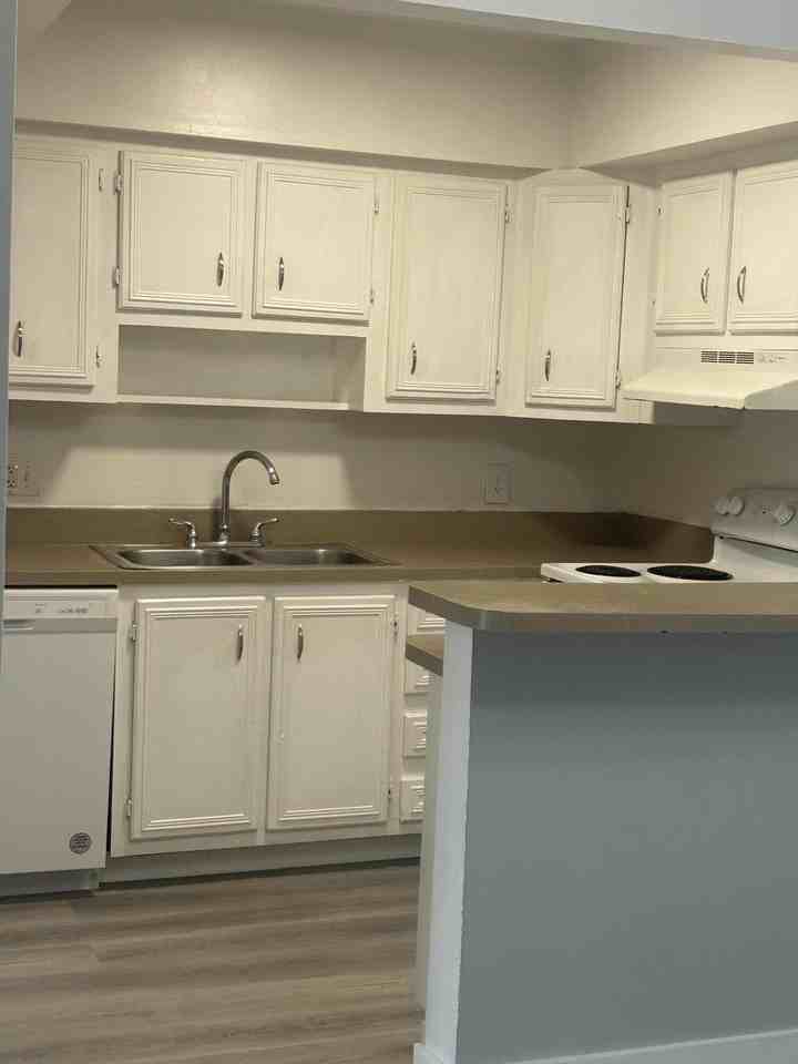 3220 Nw 84th Ave #F635 - Photo 2 of 9