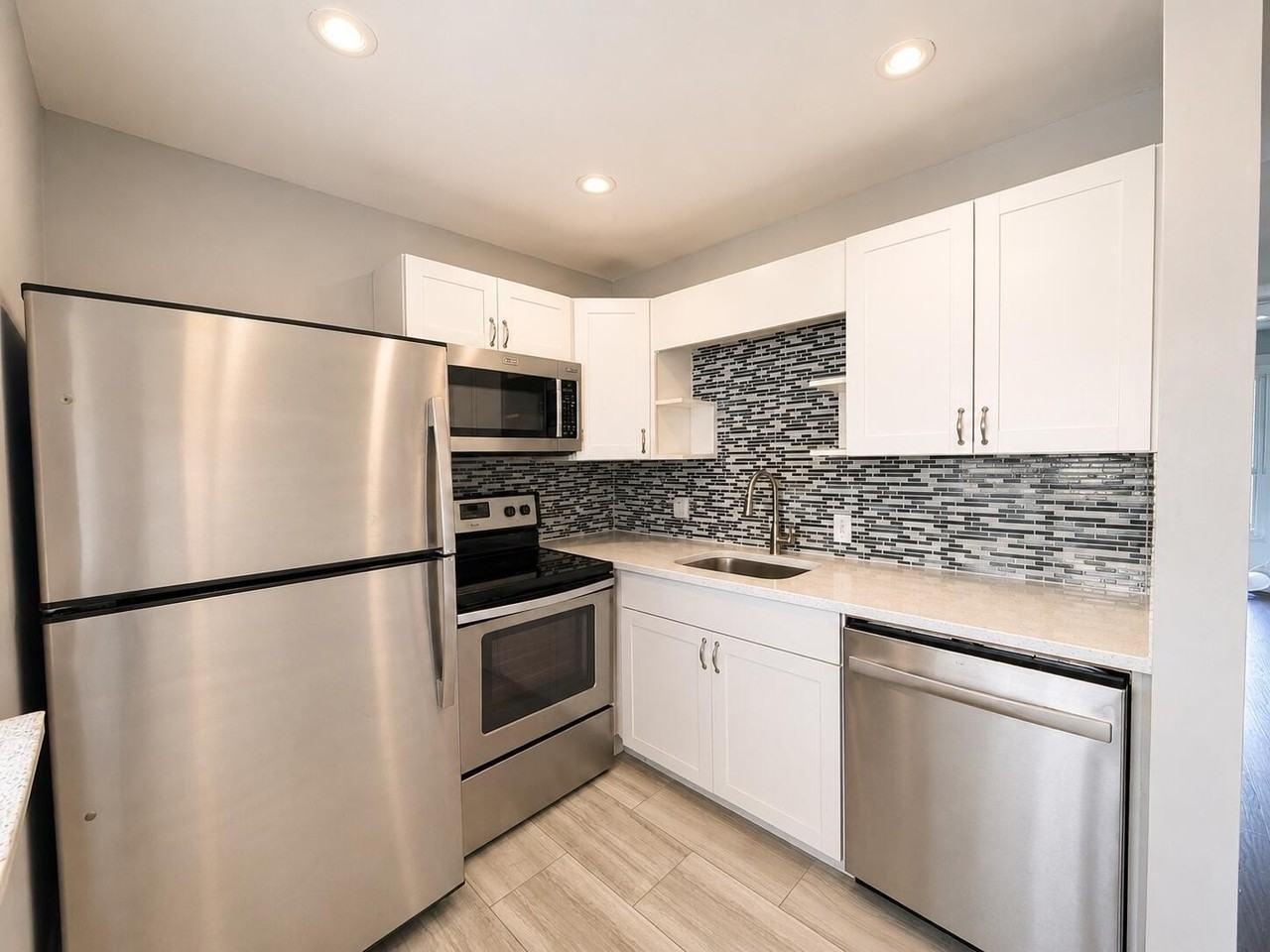 119 Sussex F #119 - Photo 5 of 15