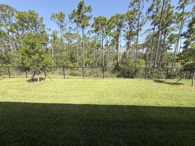 6560 Se Park Trace Dr - Photo 2 of 14