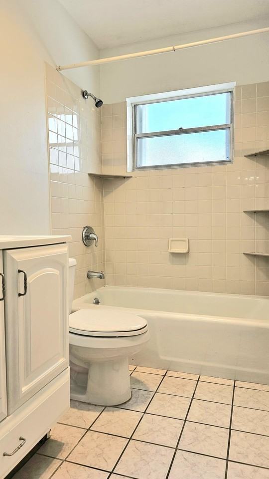 111 Cleveland St #B9 - Photo 3 of 4