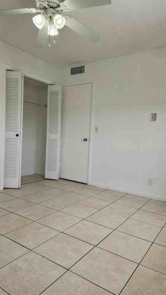 111 Cleveland St #B9 - Photo 4 of 4