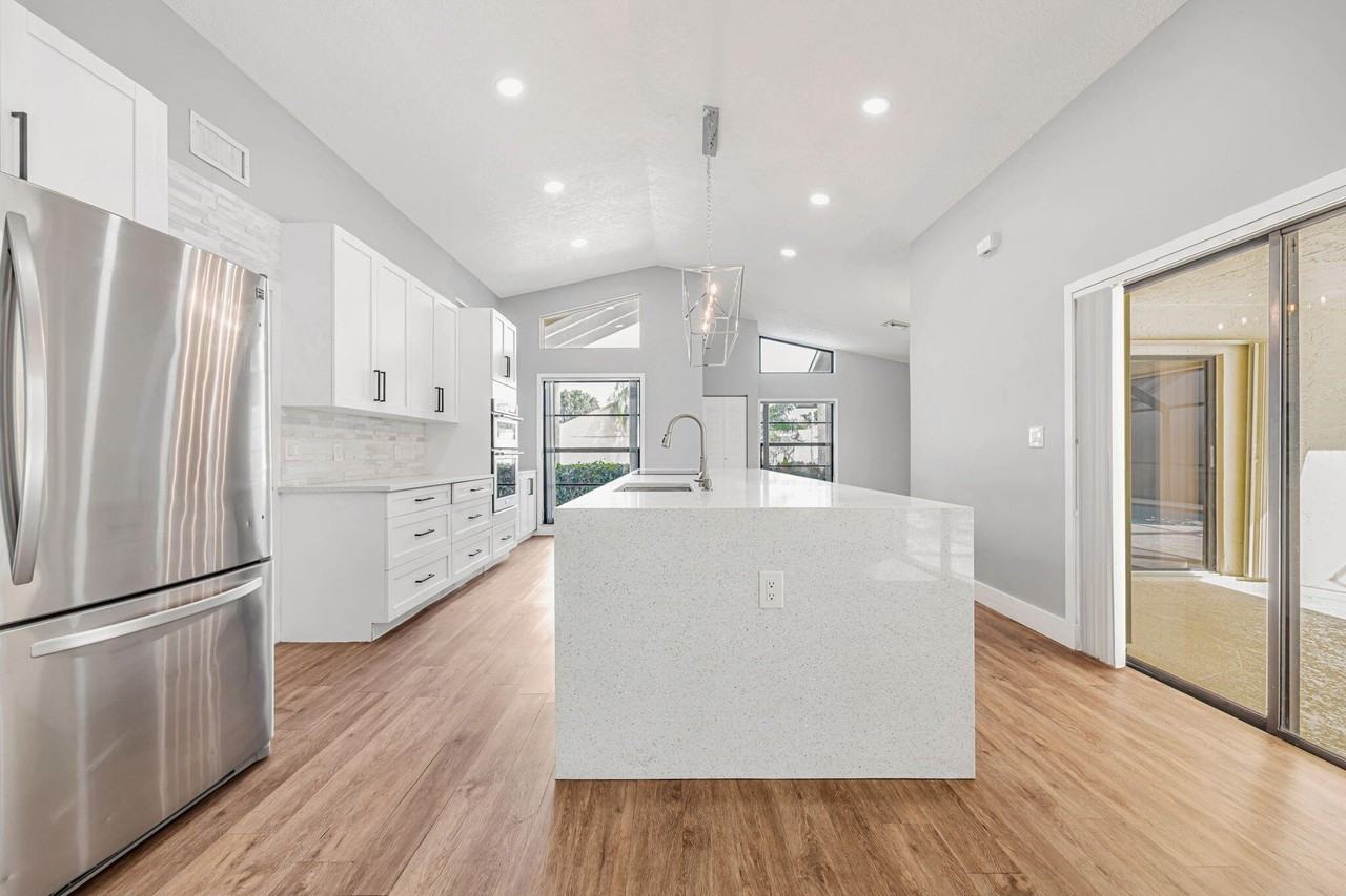 21356 Summertrace Cir - Photo 5 of 33