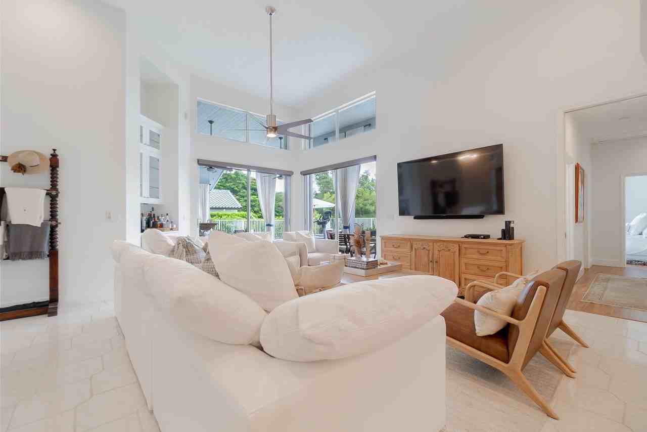1907 S Club Dr - Photo 4 of 39