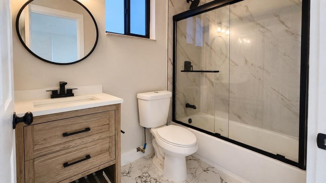 6220 Sw 27th St #3 - Photo 4 of 8