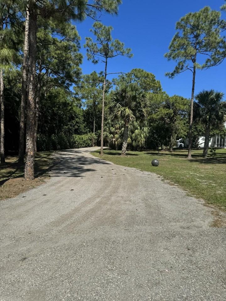 14161 Caloosa Blvd - Photo 3 of 21