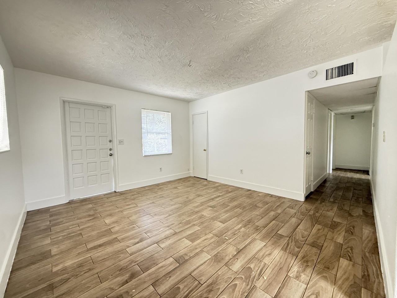 3530 Nw 1st Ct - Photo 3 of 9