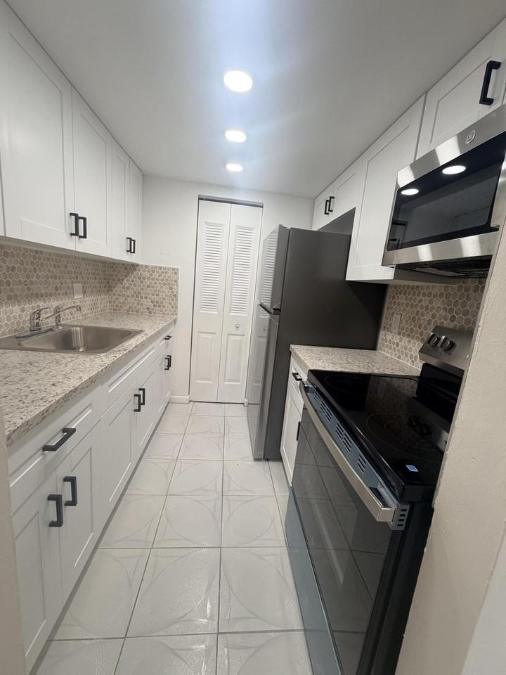 1210 Old Boynton Rd #103 - Photo 2 of 13