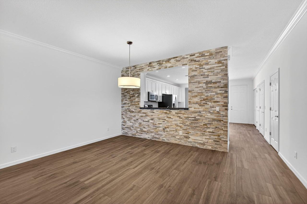 1362 Turnbridge Dr - Photo 5 of 50
