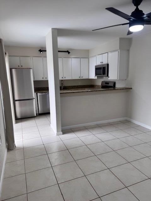 904 9th Ct - Photo 4 of 14