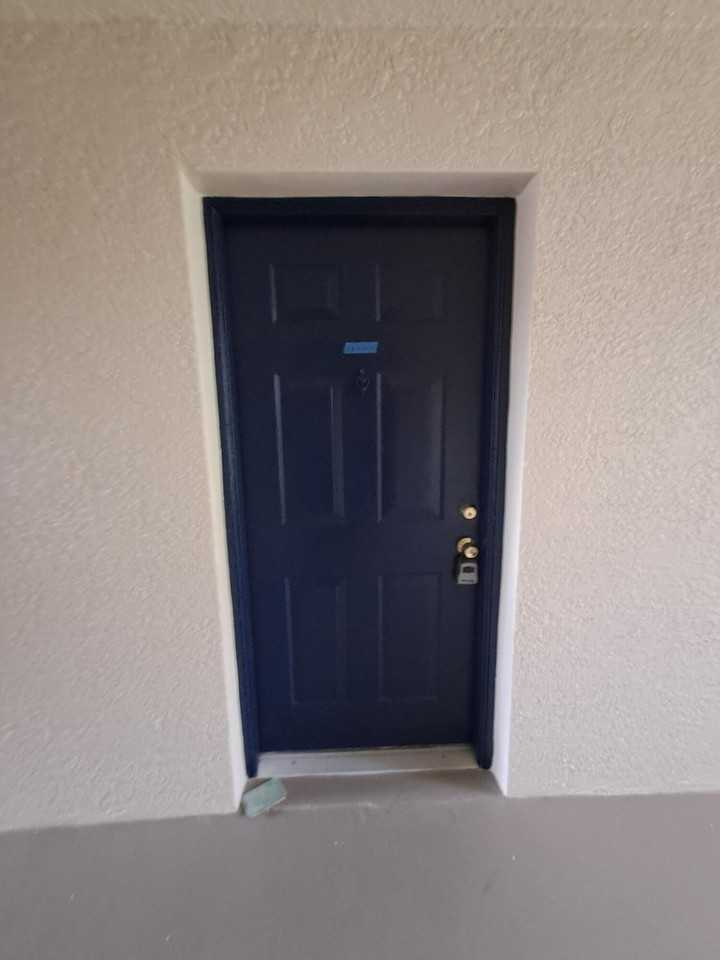 161 Sw Palm Dr #204 - Photo 2 of 33