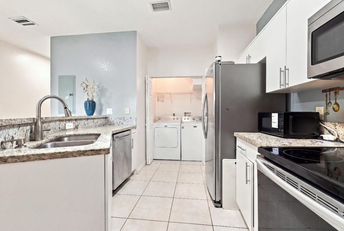 406 W Santa Catalina Cir #406 - Photo 4 of 23