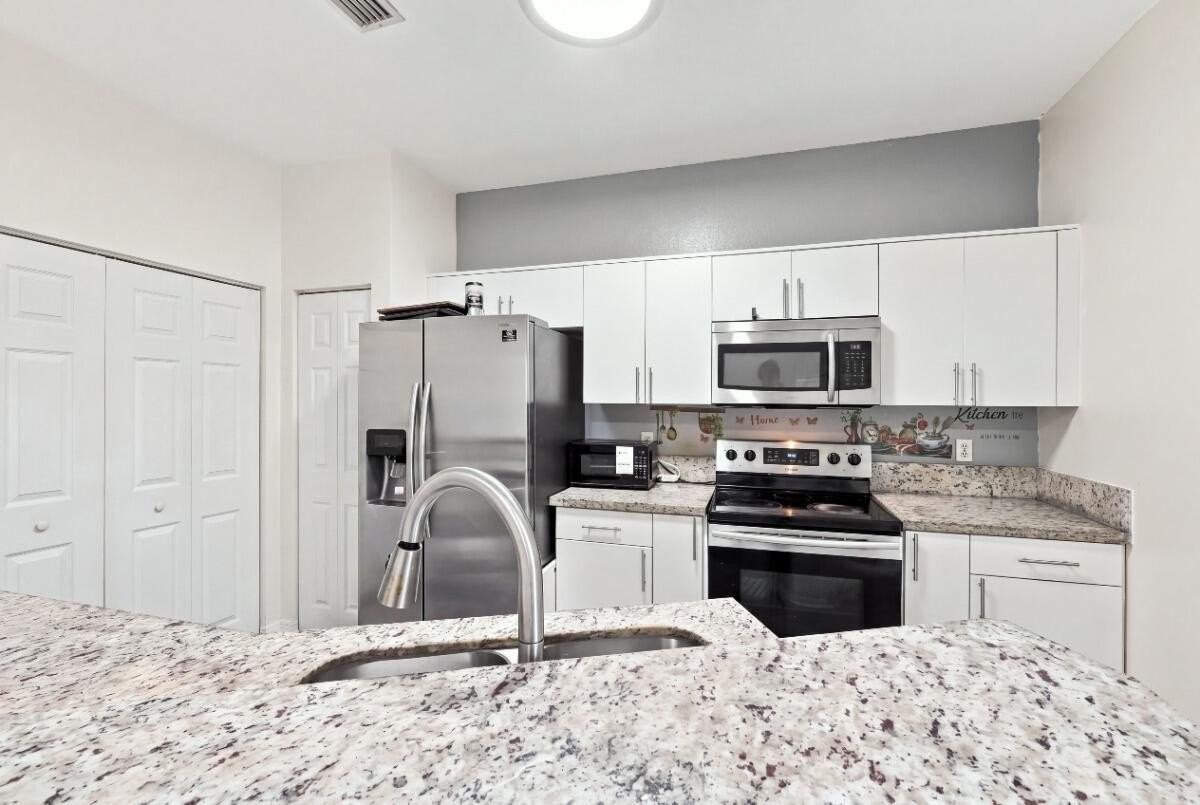 406 W Santa Catalina Cir #406 - Photo 5 of 23