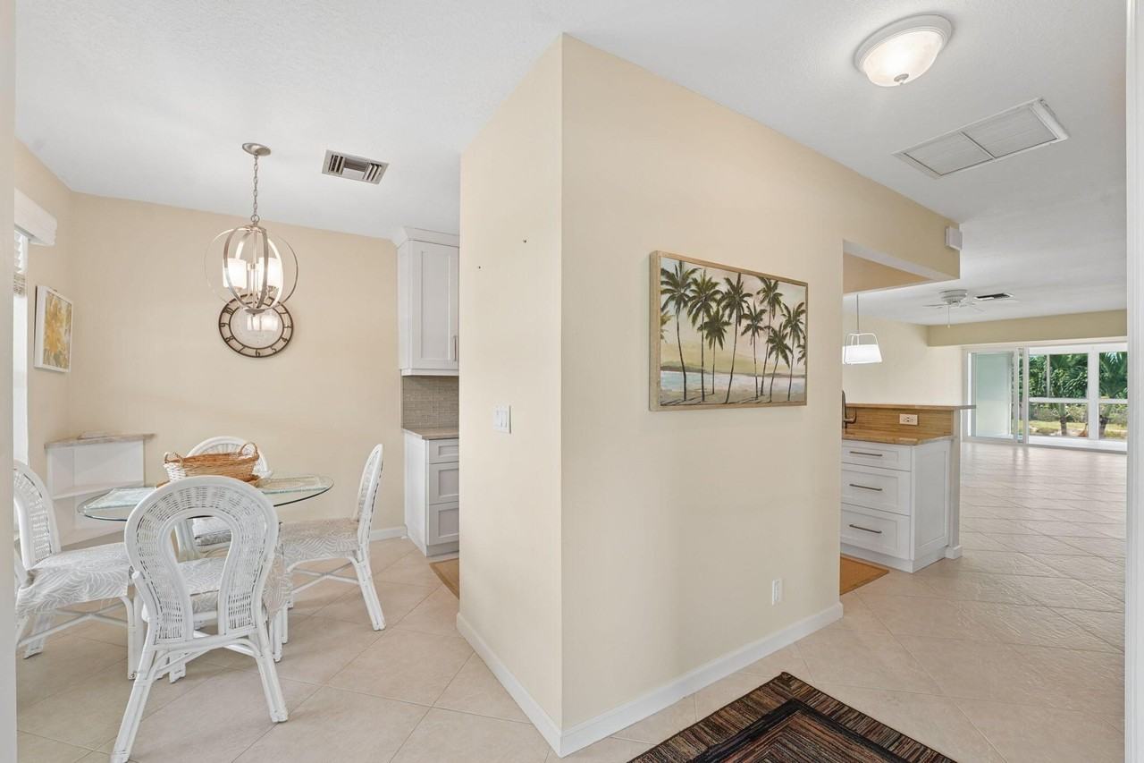 1080 Mahogany Way #204 - Photo 4 of 35