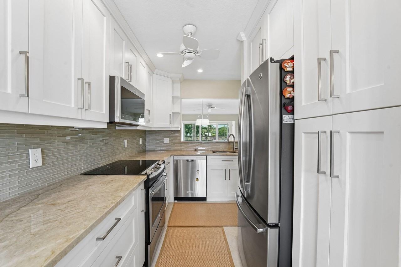 1080 Mahogany Way #204 - Photo 6 of 35