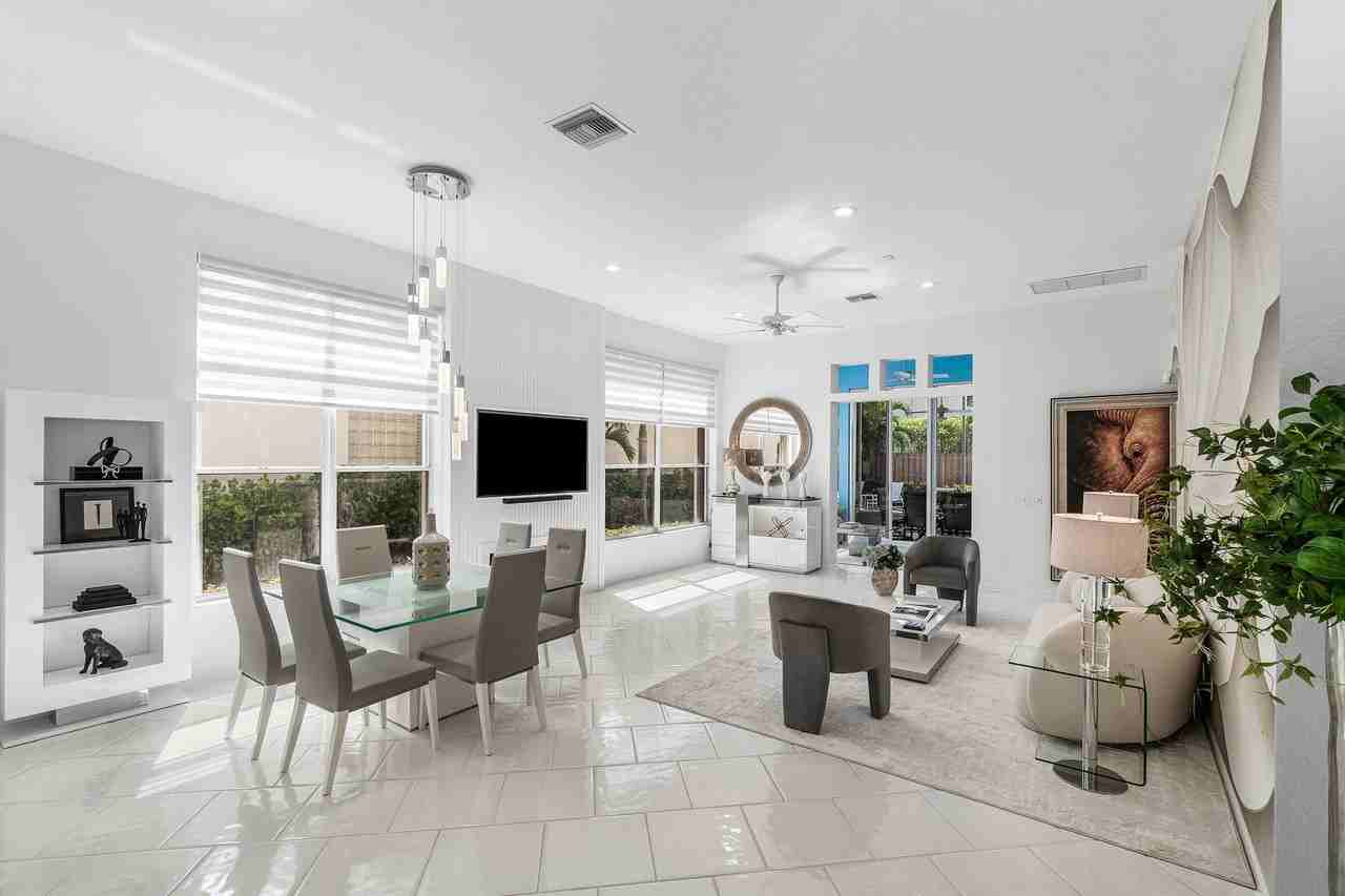 2412 Nw 67th St - Photo 7 of 45