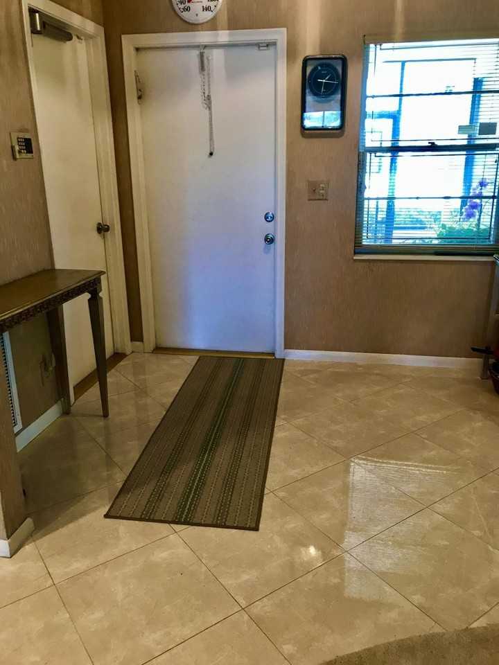 6333 Stanley Ln - Photo 7 of 37