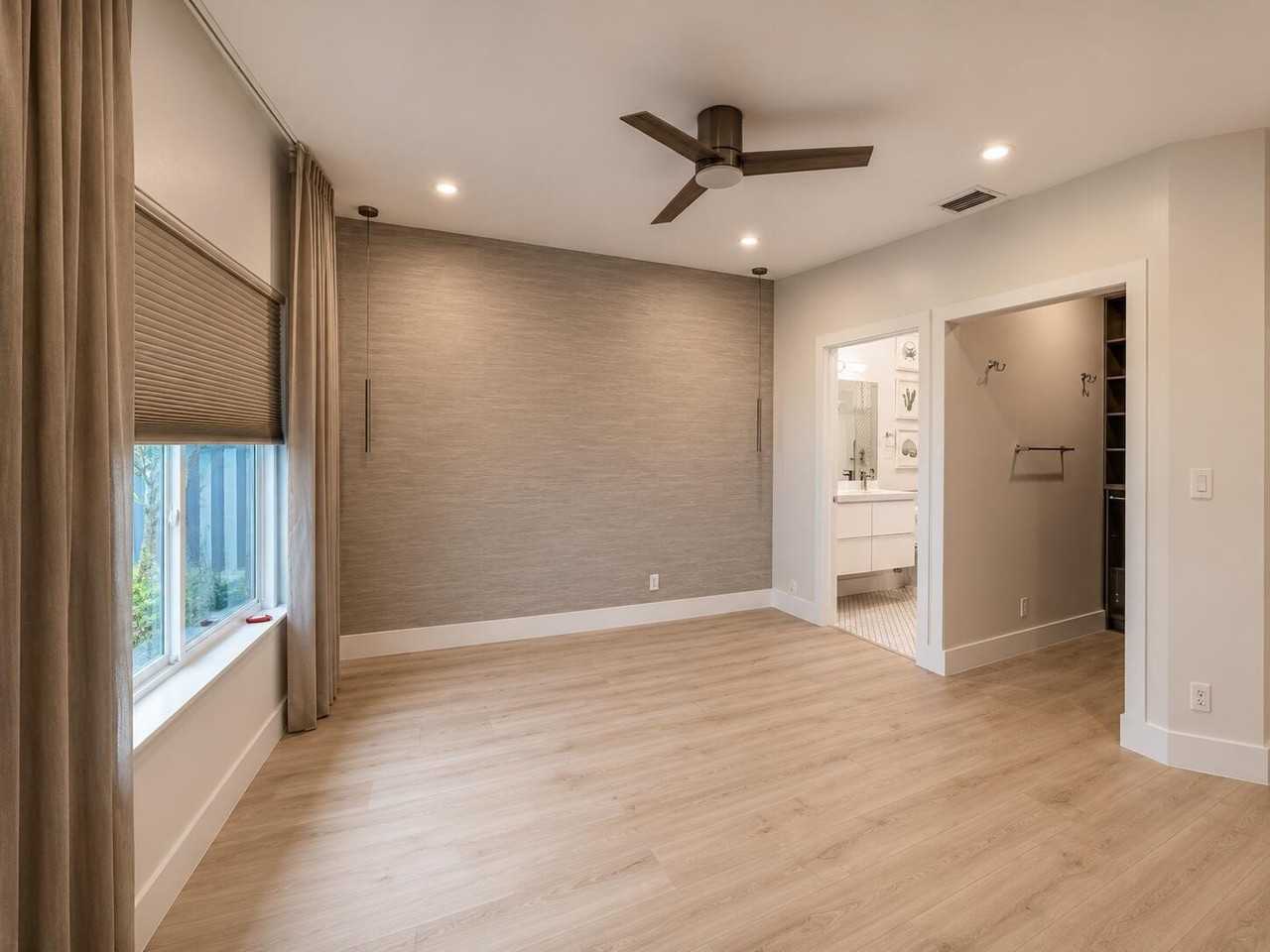 1021 Sw 42nd Ter - Photo 6 of 35