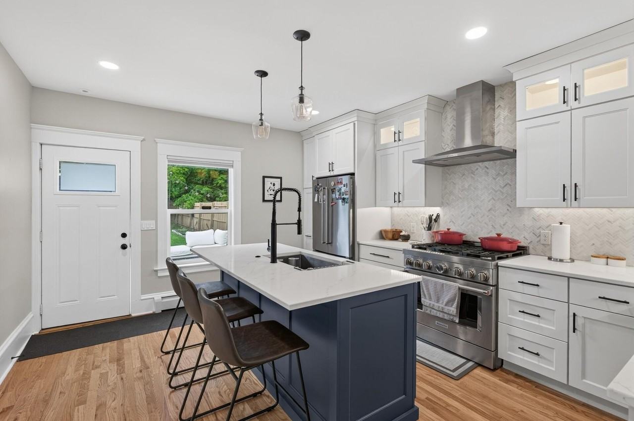 419 2nd St Ne - Photo 2 of 27