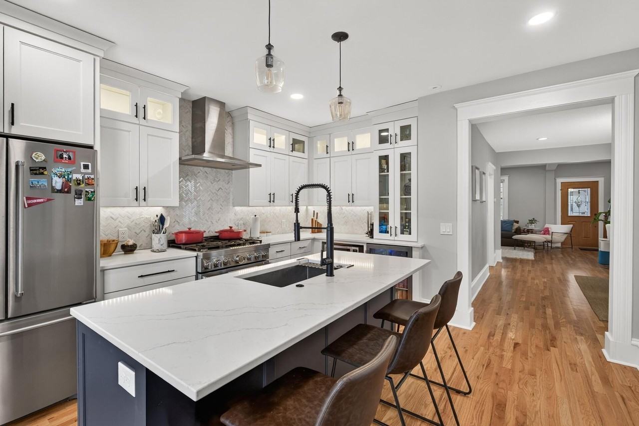 419 2nd St Ne - Photo 4 of 27
