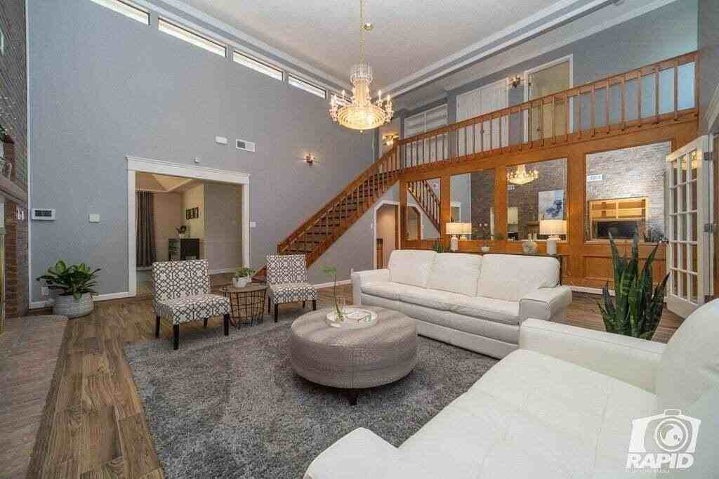 5218 Beverly Dr - Photo 4 of 16
