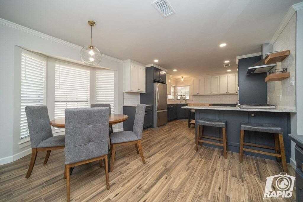 5218 Beverly Dr - Photo 5 of 16