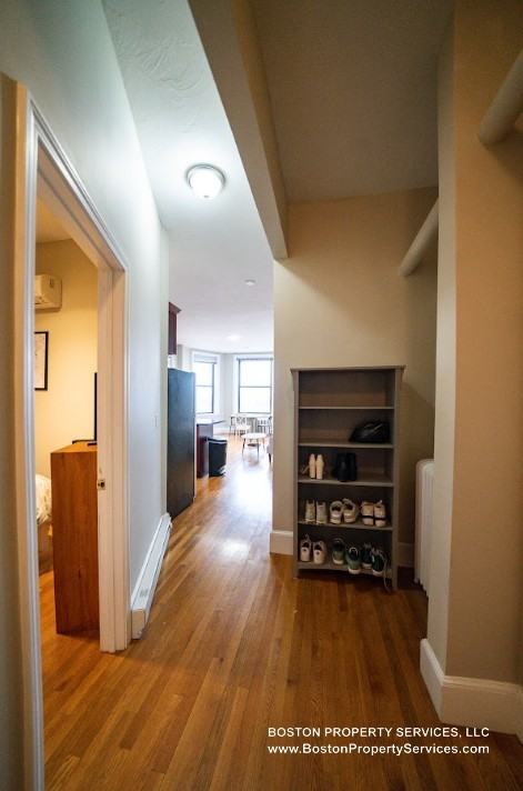 42 Bay State Rd #4R - Photo 4 of 15