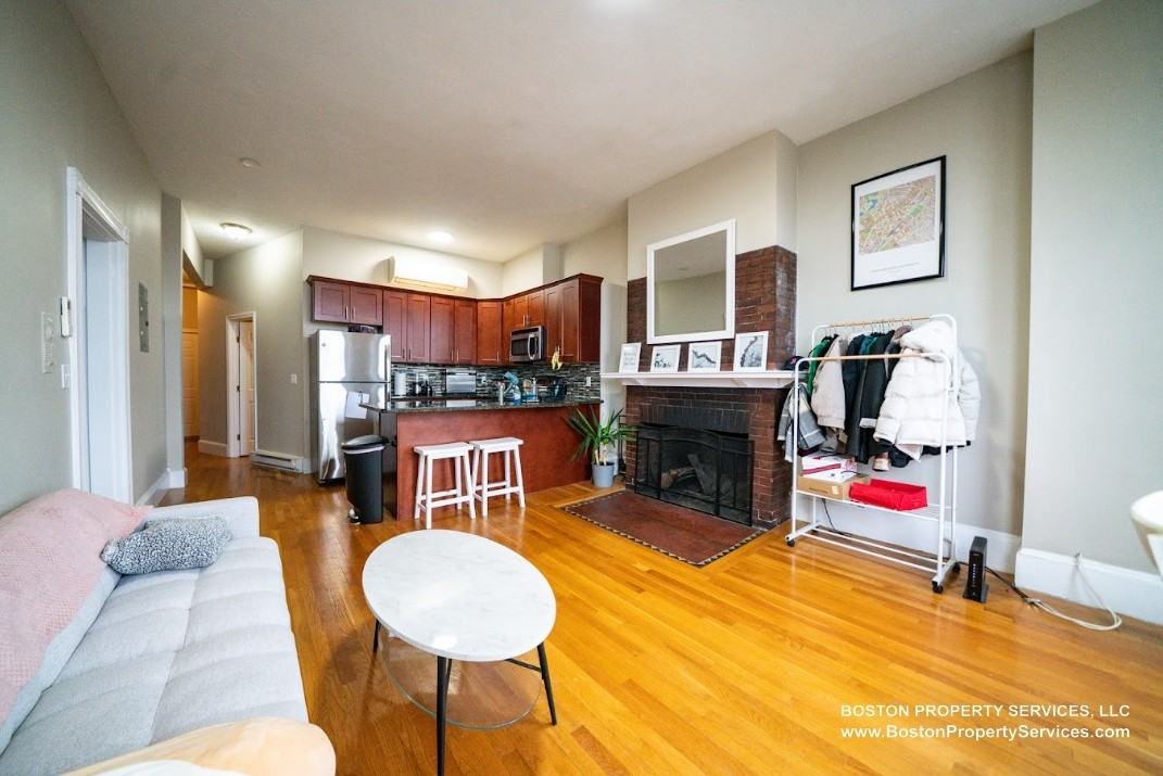 42 Bay State Rd #4R - Photo 6 of 15