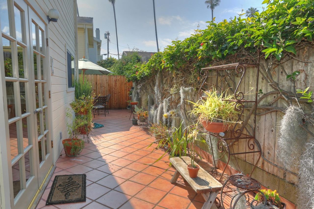34 Ocean View Ave #4 - Photo 5 of 23