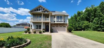 featured image of 910 Mccathern Ave