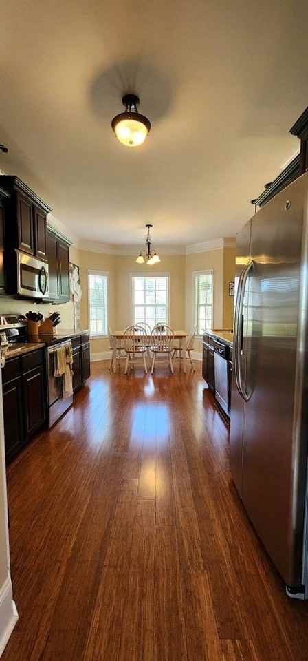 910 Mccathern Ave - Photo 5 of 50