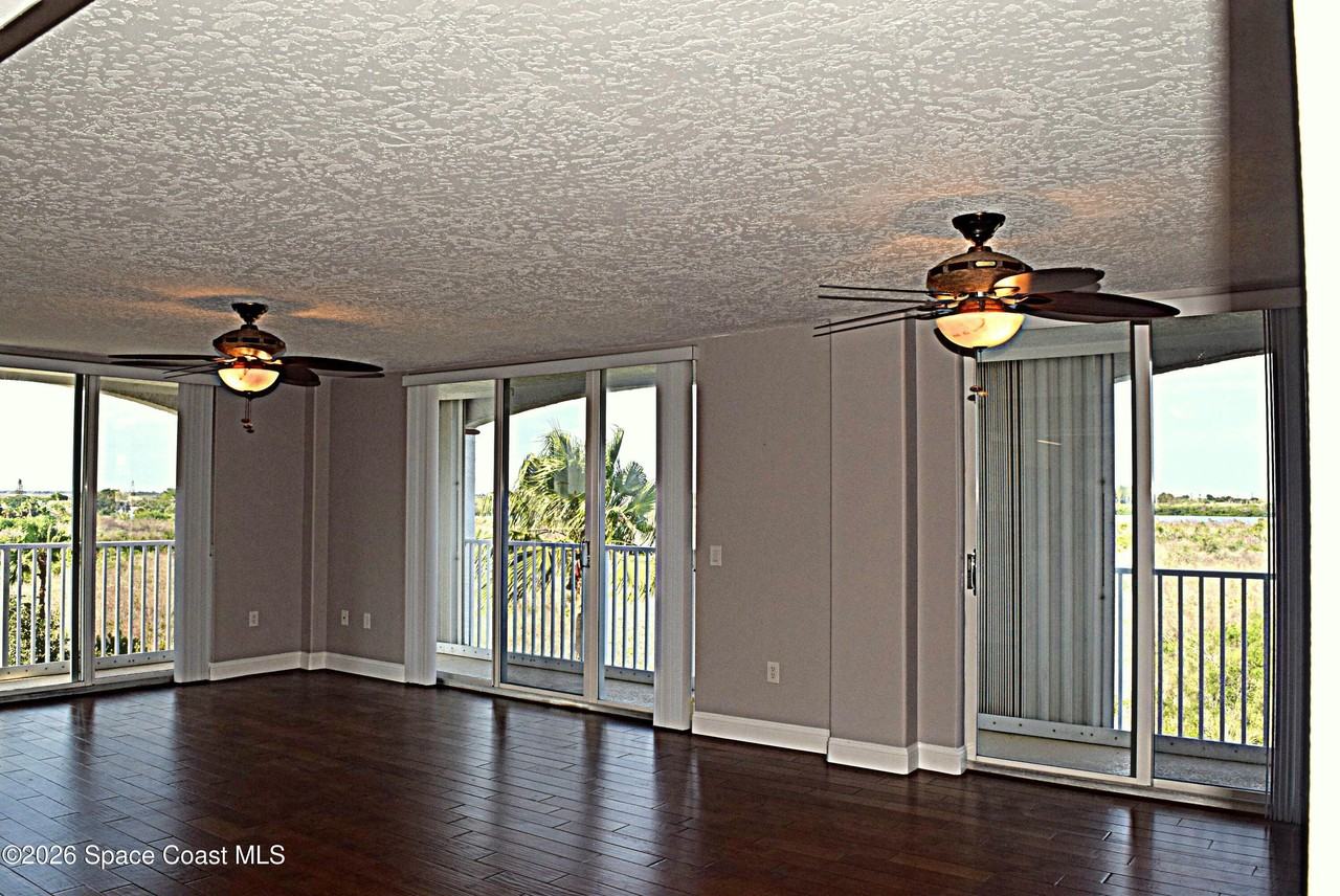 801 Del Rio Way #502 - Photo 3 of 25