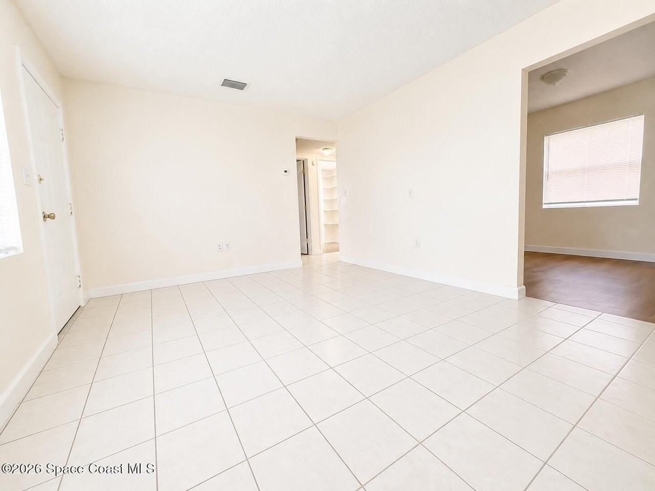 1105 Park Dr - Photo 4 of 8