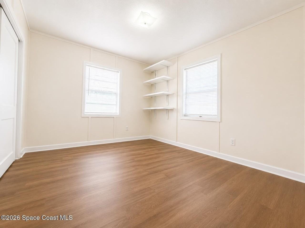 1105 Park Dr - Photo 6 of 8