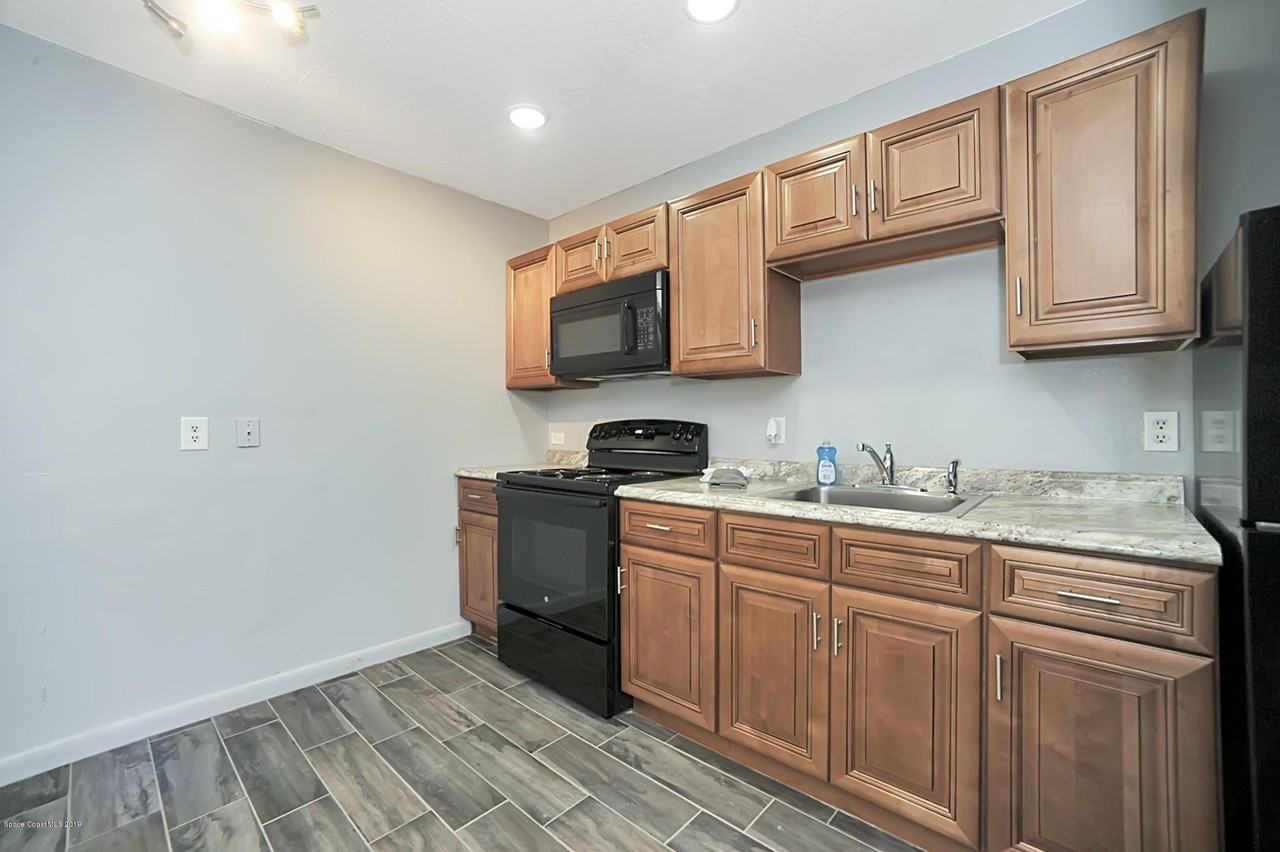 1928 Agora Cir Se #106 - Photo 4 of 10