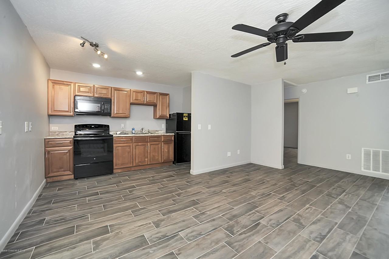 1928 Agora Cir Se #106 - Photo 5 of 10