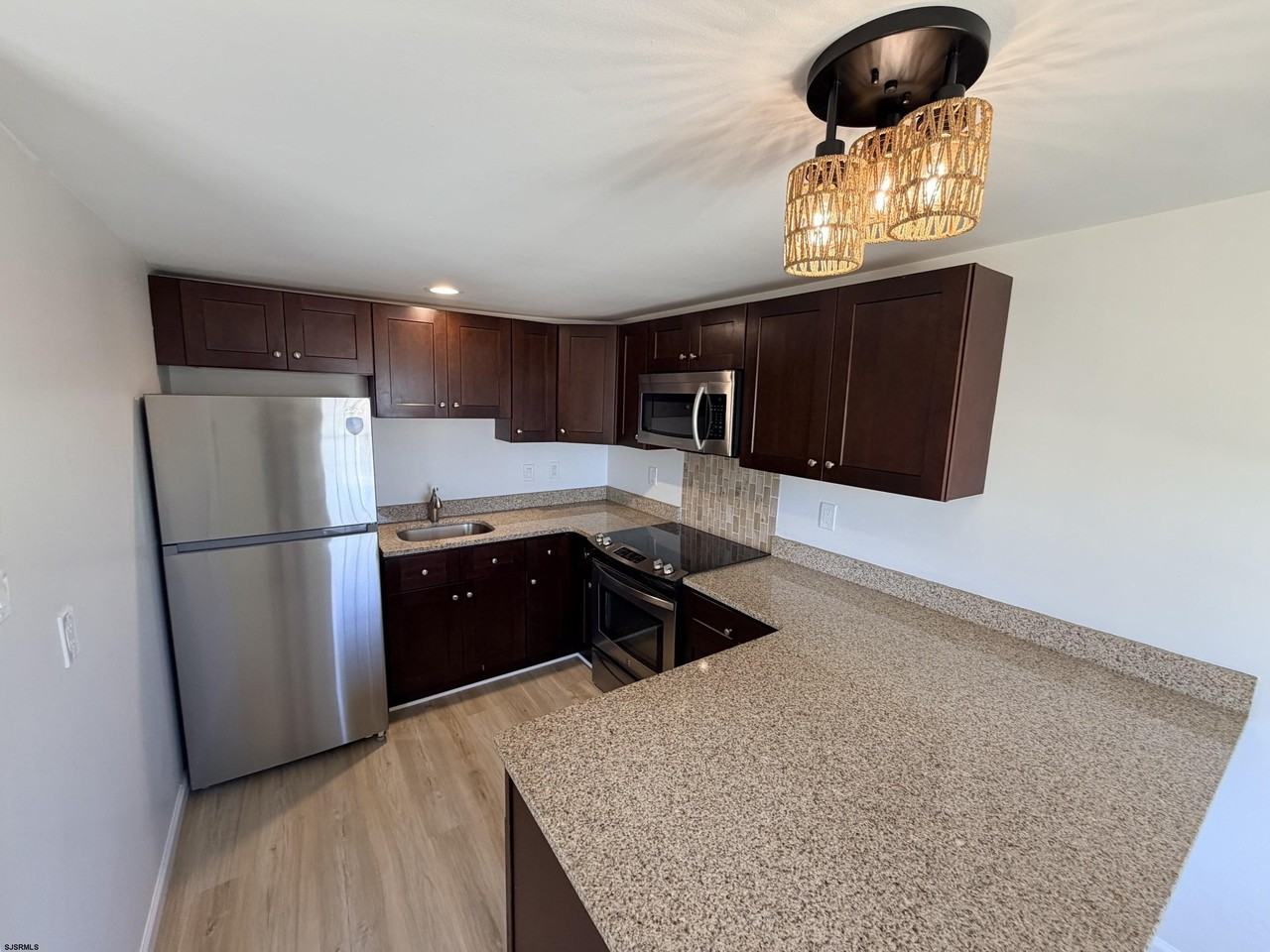 3200 W Brigantine Ave #3 - Photo 7 of 20