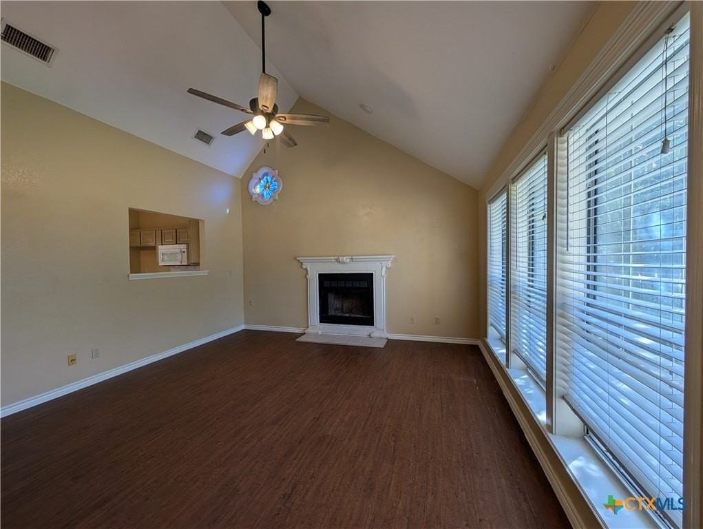 1043 Rivertree Dr - Photo 6 of 36