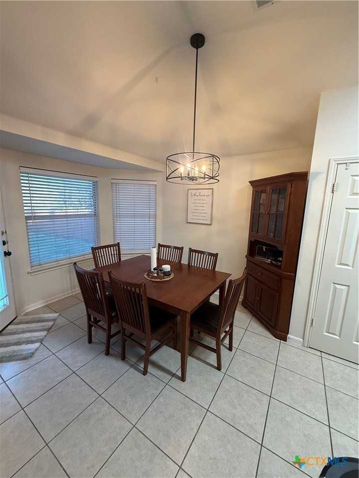 6007 Lone Star Ct - Photo 2 of 20