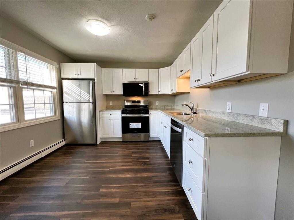 927 Elm St #2 - Photo 3 of 13