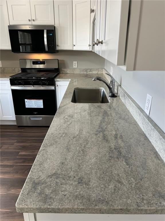 927 Elm St #2 - Photo 4 of 13