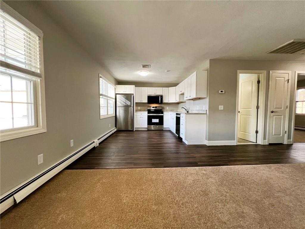 927 Elm St #2 - Photo 6 of 13