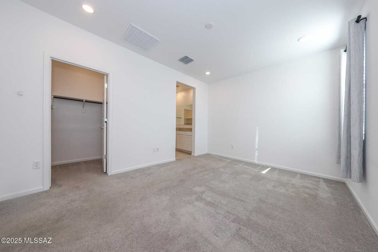 17581 S Desert Barberry Dr - Photo 6 of 18