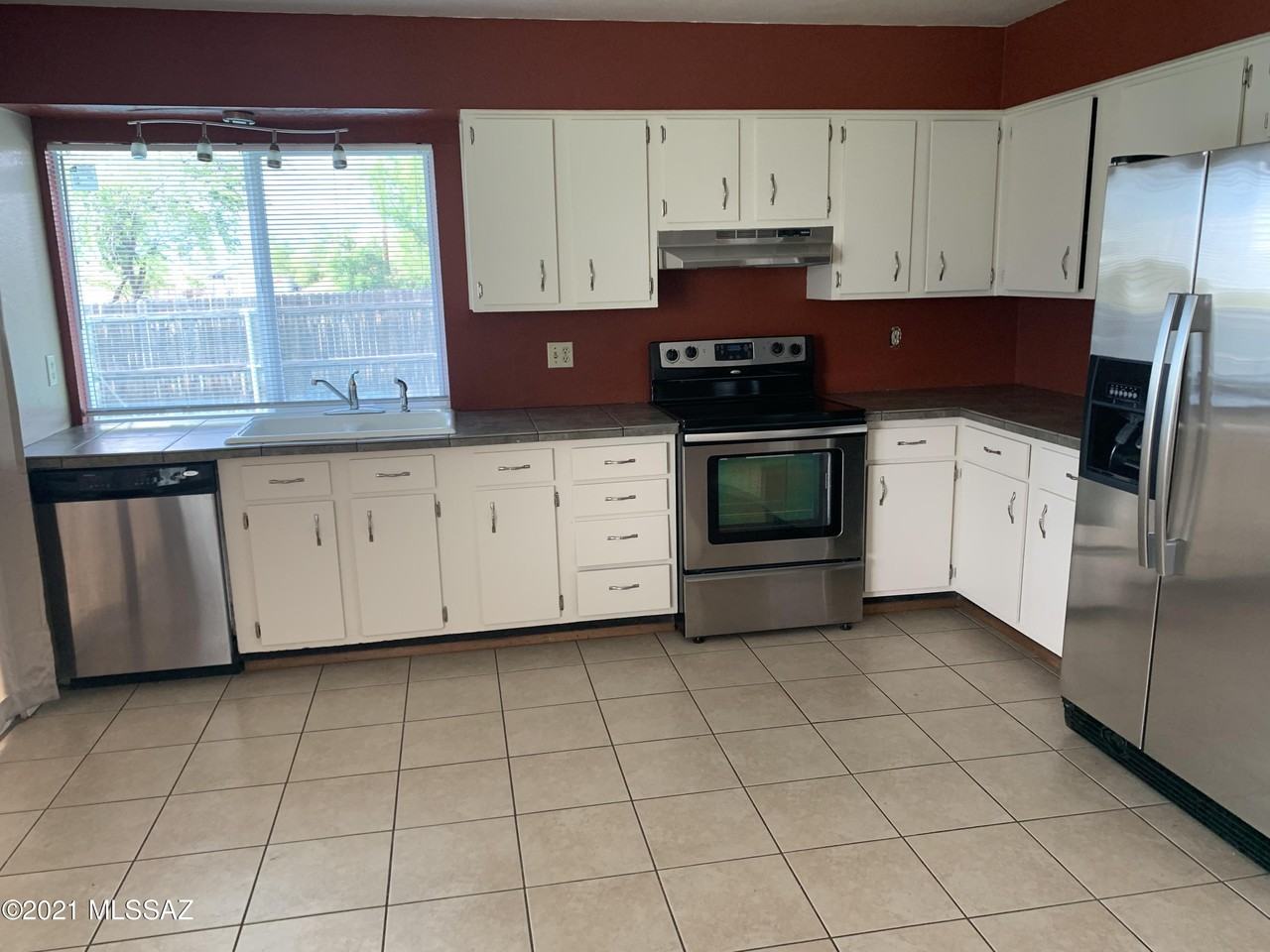 2602 S Black Moon Dr - Photo 4 of 31