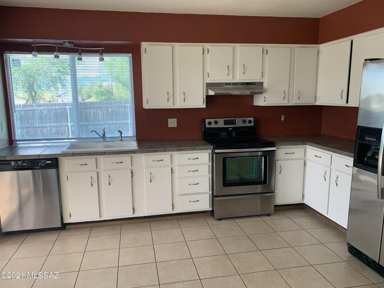 2602 S Black Moon Dr - Photo 6 of 31