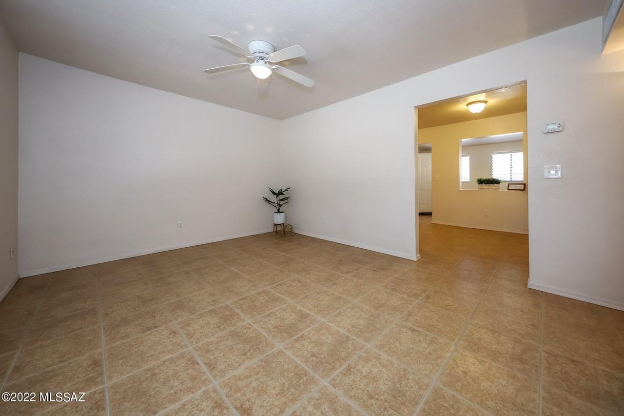 3004 N Sparkman Blvd - Photo 3 of 23