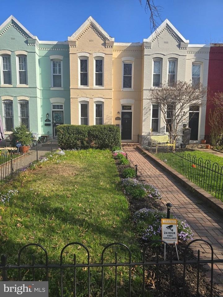 820 K St Ne