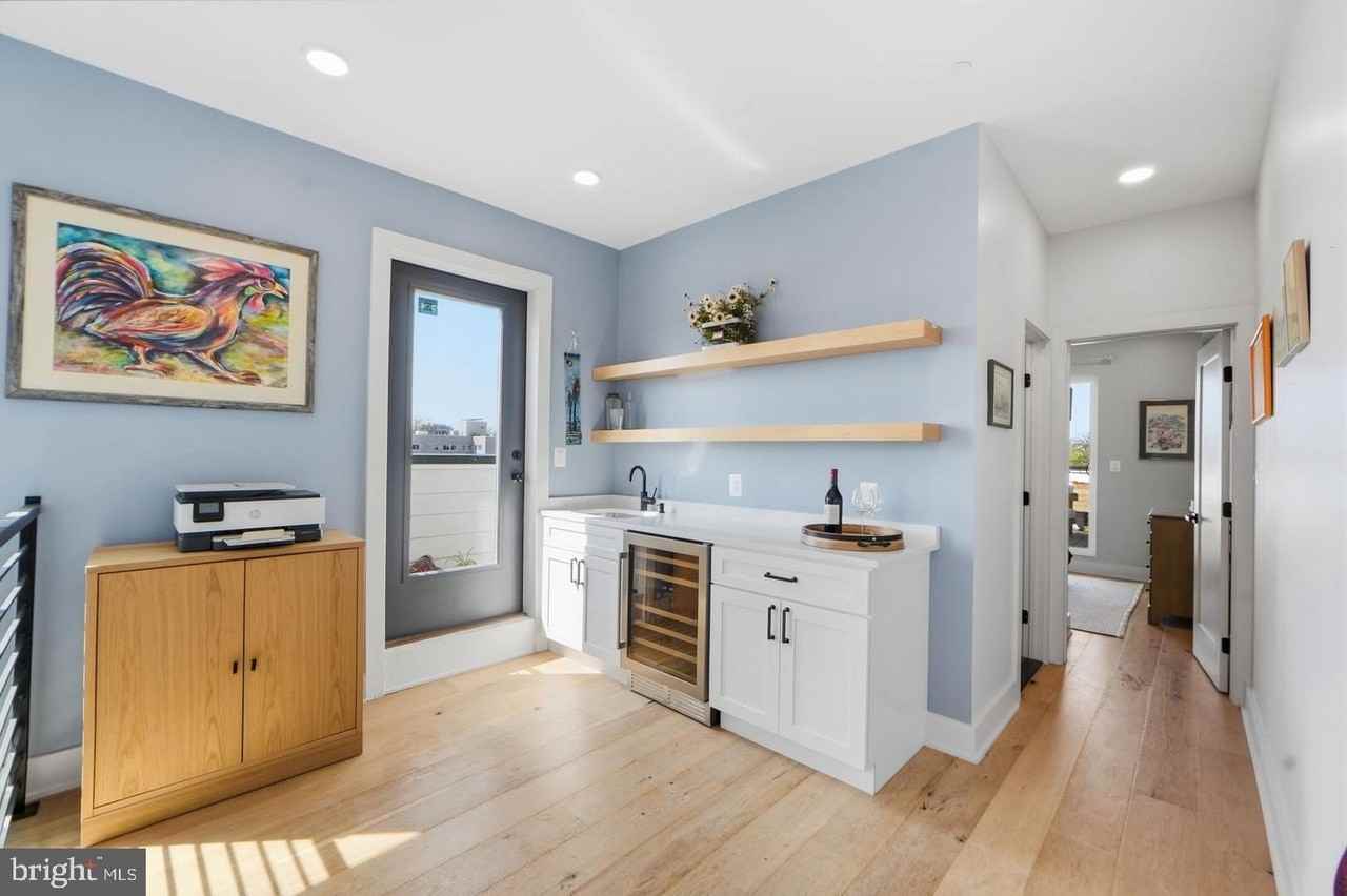623 Kennedy St Nw #10 - Photo 5 of 38