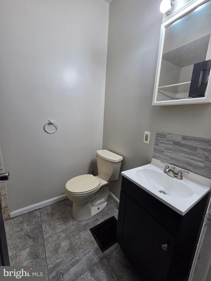 316 Concord Ave #1 - Photo 7 of 8