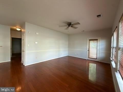 1426 Nutwood Ct - Photo 4 of 9
